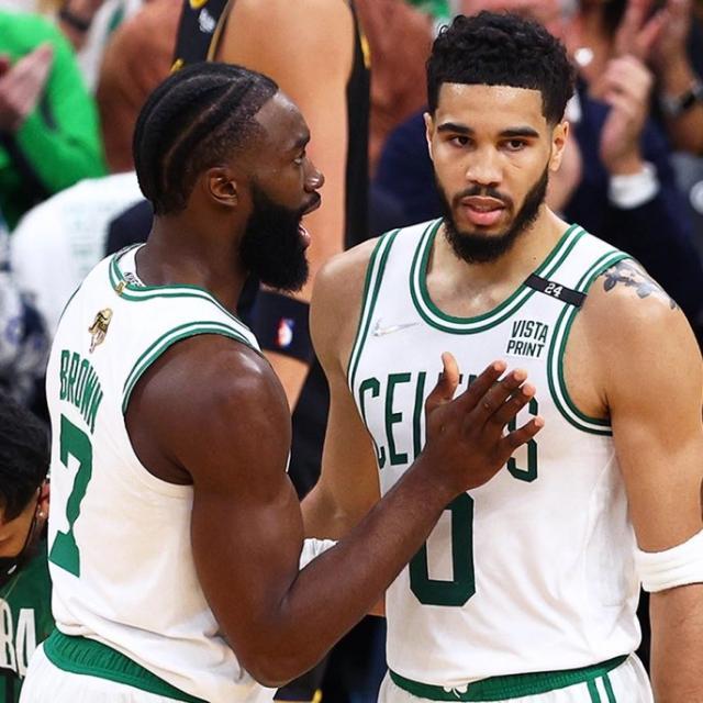 杰伦·布朗连续低迷 双探花的大当家争论终于休矣！