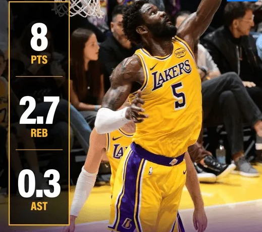 足球直播-顿宝又来了，最近三场比赛艾顿场均只有8分2.7篮板！